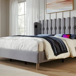 Gewatteerd linnen bed 160x200cm – met oplaadpoorten en lattenbodem – Grijs Gewatteerd linnen bed 160x200cm – met oplaadpoorten en lattenbodem – Grijs