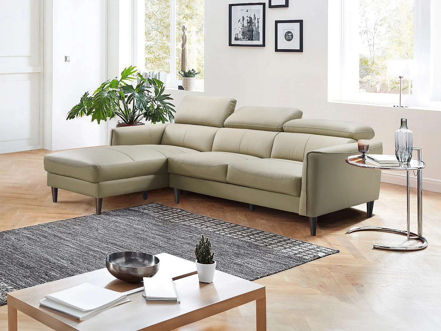 Hoekbank met hoek links van beige buffelleer SALVI