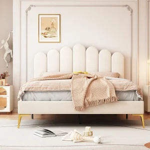 Gestoffeerd bed 140 x 200 cm met hoofdeinde – Fluweel – Metalen poten – Lattenbodem – Beige Gestoffeerd bed 140 x 200 cm met hoofdeinde – Fluweel – Metalen poten – Lattenbodem – Beige