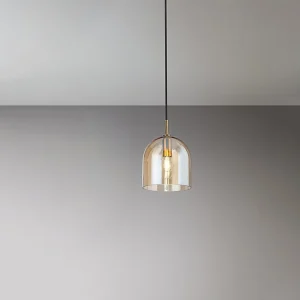 Hanglamp van 16 cm met amberkleurig glas, geborsteld gouden frame, E14 fitting en zwarte stoffen kabel voor moderne interieurs – Perenz Hanglamp van 16 cm met amberkleurig glas, geborsteld gouden frame, E14 fitting en zwarte stoffen kabel voor moderne interieurs – Perenz