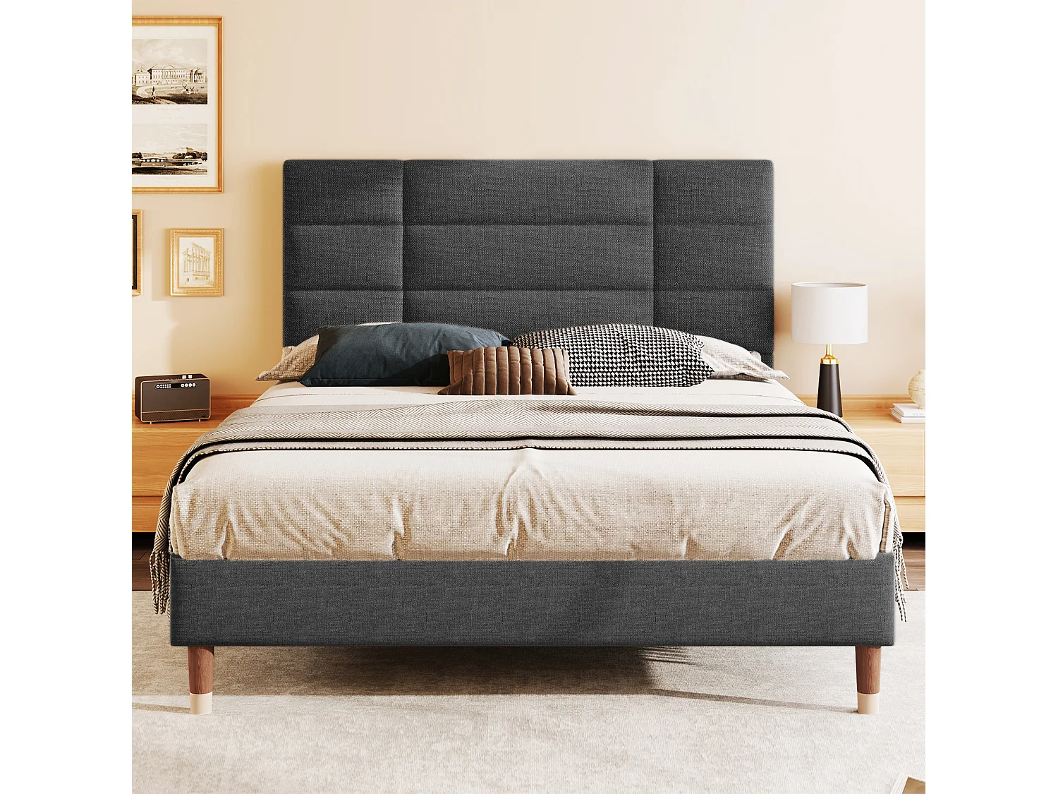 Gestoffeerd tweepersoonsbed met lattenbodem, gewatteerd hoofdeinde, donkergrijs linnen, massief houten frame (141x209x101cm)