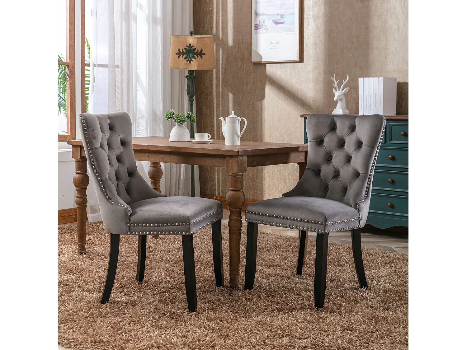 Gestoffeerde eetkamerstoel, massief hout, houten onderstel, decoratieve klinknagels, fluweel, grijs (65x50x95 cm)