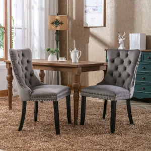 Gestoffeerde eetkamerstoel, massief hout, houten onderstel, decoratieve klinknagels, fluweel, grijs (65x50x95 cm) Gestoffeerde eetkamerstoel, massief hout, houten onderstel, decoratieve klinknagels, fluweel, grijs (65x50x95 cm)