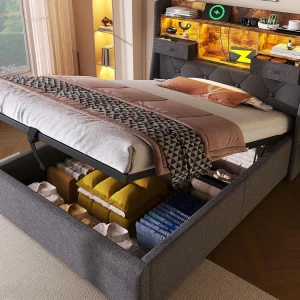 Gestoffeerd opbergbed 90x200cm – met LED – met 4 oplaadpoorten (USB/Type-C) – hoofdeinde met opbergruimte – linnen – Grijs (zonder matras) Gestoffeerd opbergbed 90x200cm – met LED – met 4 oplaadpoorten (USB/Type-C) – hoofdeinde met opbergruimte – linnen – Grijs (zonder matras)