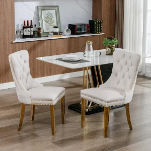 Gestoffeerde eetkamerstoel met vergulde roestvrijstalen poten, spijkerstof bekleding, fluweel bekleding, beige-goudkleurig. Gestoffeerde eetkamerstoel met vergulde roestvrijstalen poten, spijkerstof bekleding, fluweel bekleding, beige-goudkleurig.