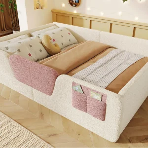 Gestoffeerd kinderbed 140×190 cm – met verwijderbare veiligheidshekken – met opbergzak – beige (matras niet inbegrepen) Gestoffeerd kinderbed 140×190 cm – met verwijderbare veiligheidshekken – met opbergzak – beige (matras niet inbegrepen)