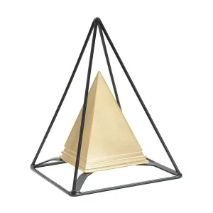 Gouden metalen piramide met zwarte structuur 15x15x21 cm Gouden metalen piramide met zwarte structuur 15x15x21 cm