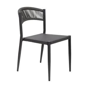 Grijze rotan stoel voor thuis