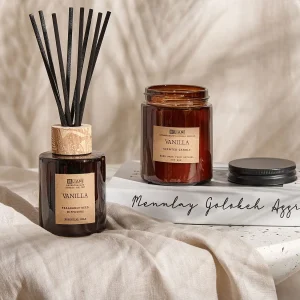 Geurkaars met geurstokjes DARK ELEGANCE Soja wax Bloemige geurnoten Geurkaars met geurstokjes DARK ELEGANCE Soja wax Bloemige geurnoten