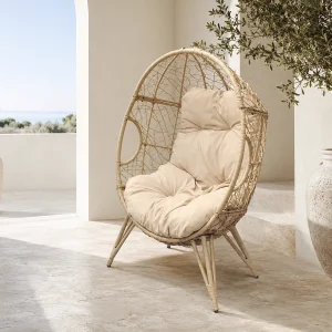 Hangstoel op standaard van beige kunsthars met rotan effect JANE Hangstoel op standaard van beige kunsthars met rotan effect JANE