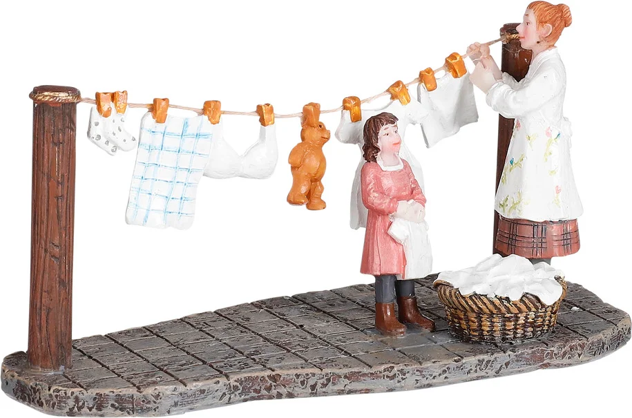Luville Originals kerstdorpminiatuur paula helping mommy (kind helpt moeder) 13 x 6 x 7 cm